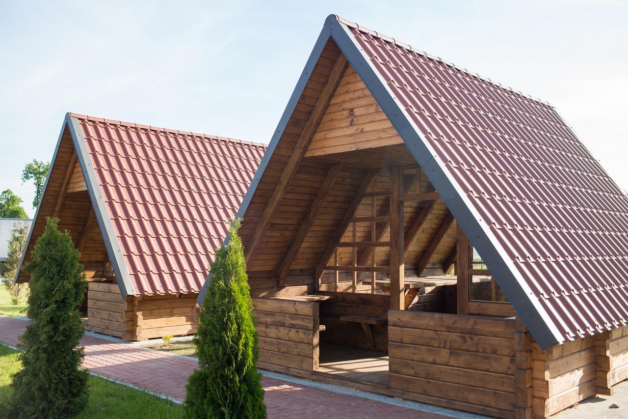 Hotel & Restaurant Complex Hap-Ok Brodki Exterior foto